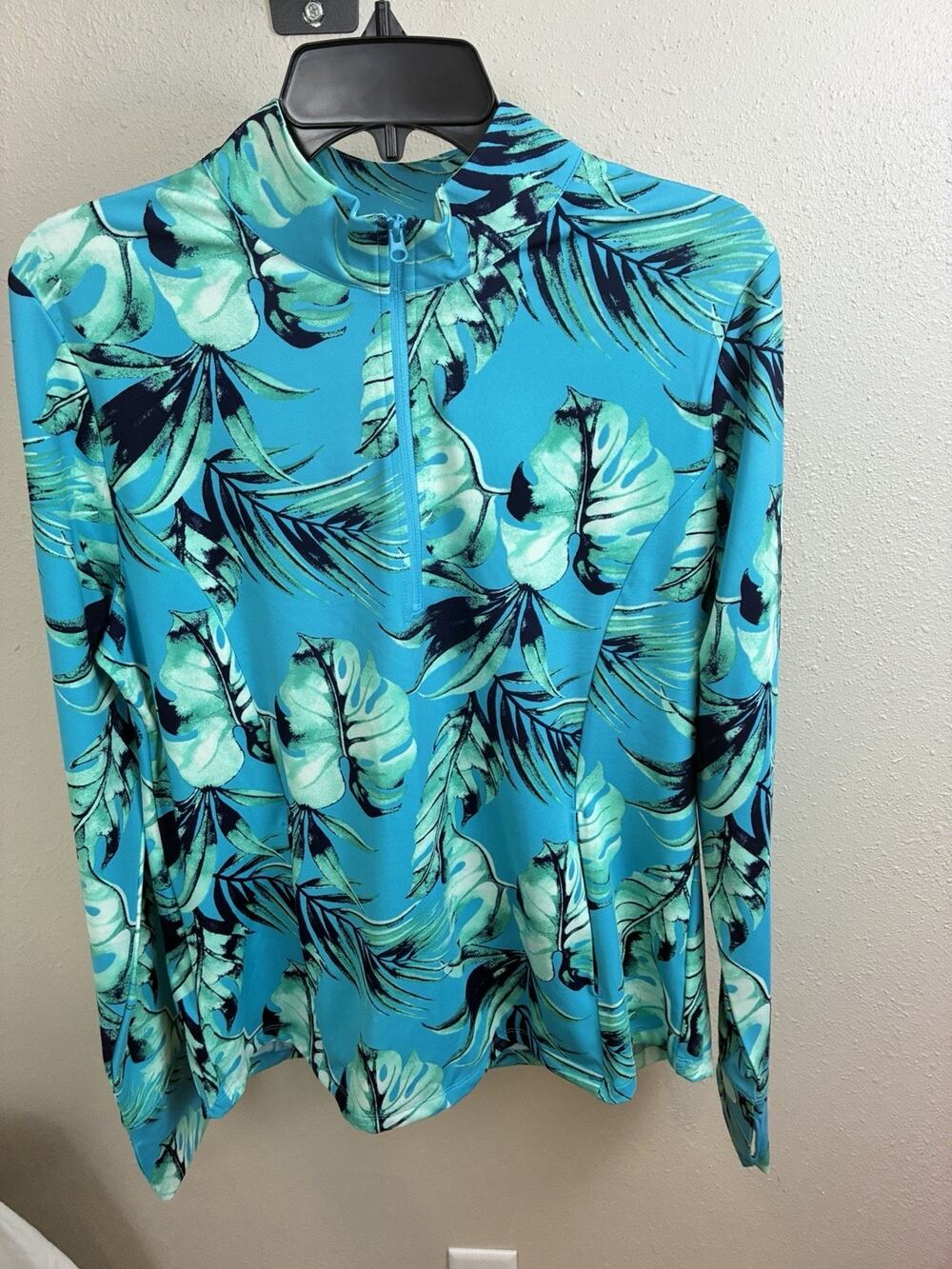 NWT Tommy Bahama Golf Womens Azure Lagoon Leaf Print Golf Top UPF 50 XL